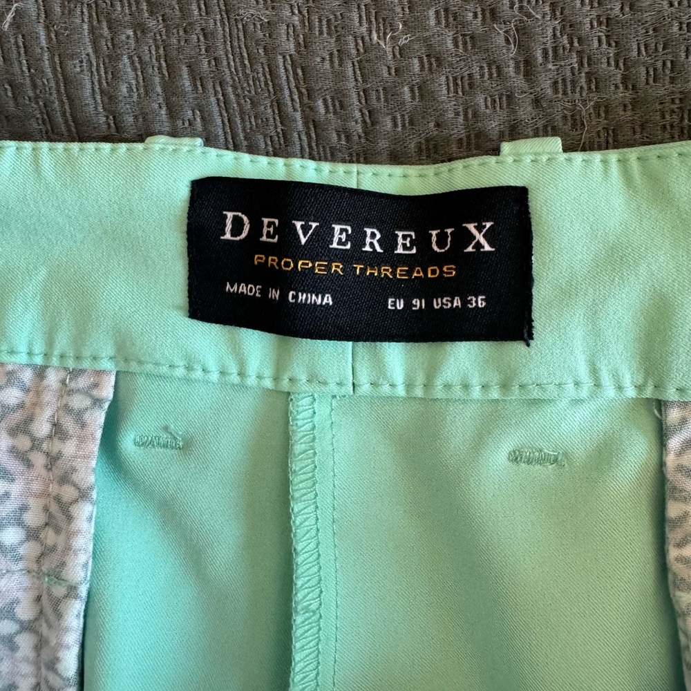Devereux Men's Mint Green Flat Front Shorts